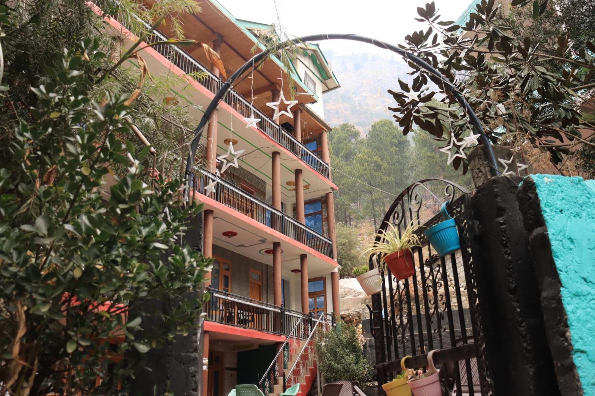 Chalo Chhalal Hotel & Cafe Kasol Exteriör bild