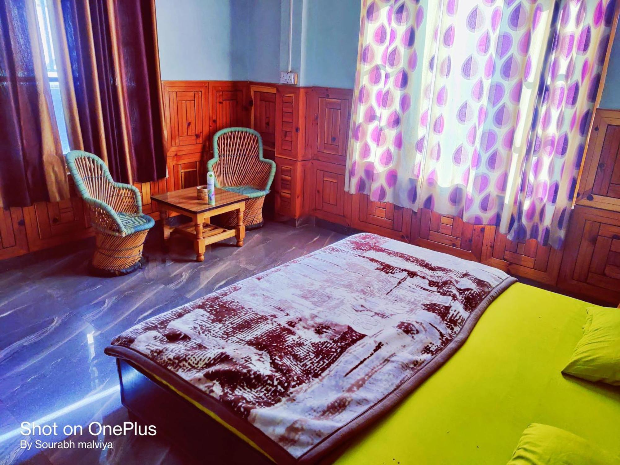 Chalo Chhalal Hotel & Cafe Kasol Exteriör bild