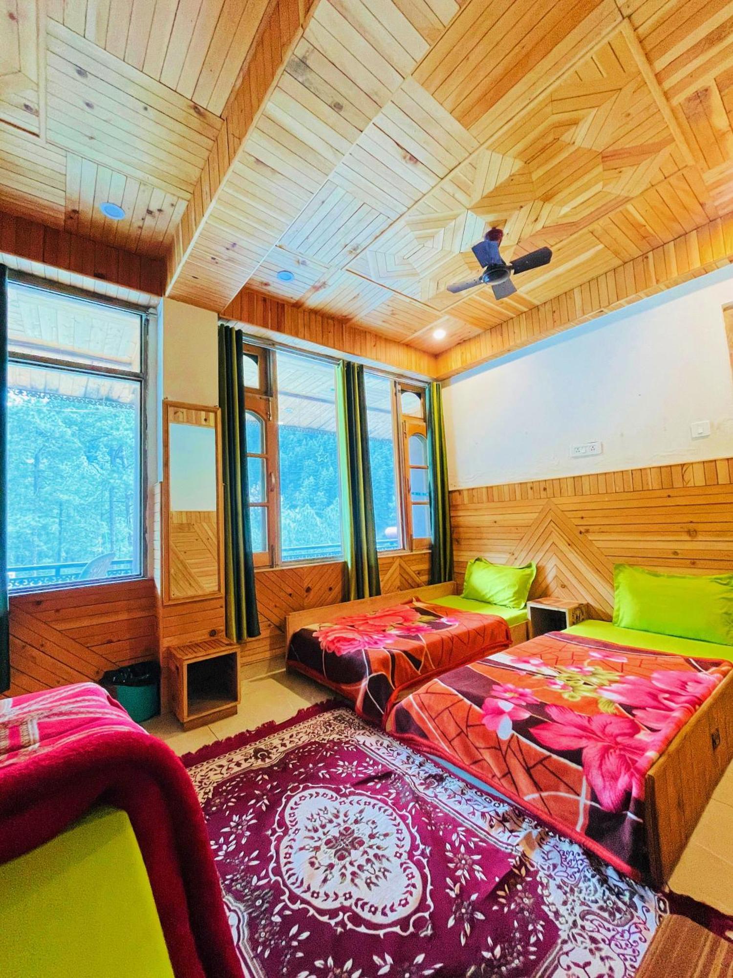 Chalo Chhalal Hotel & Cafe Kasol Exteriör bild