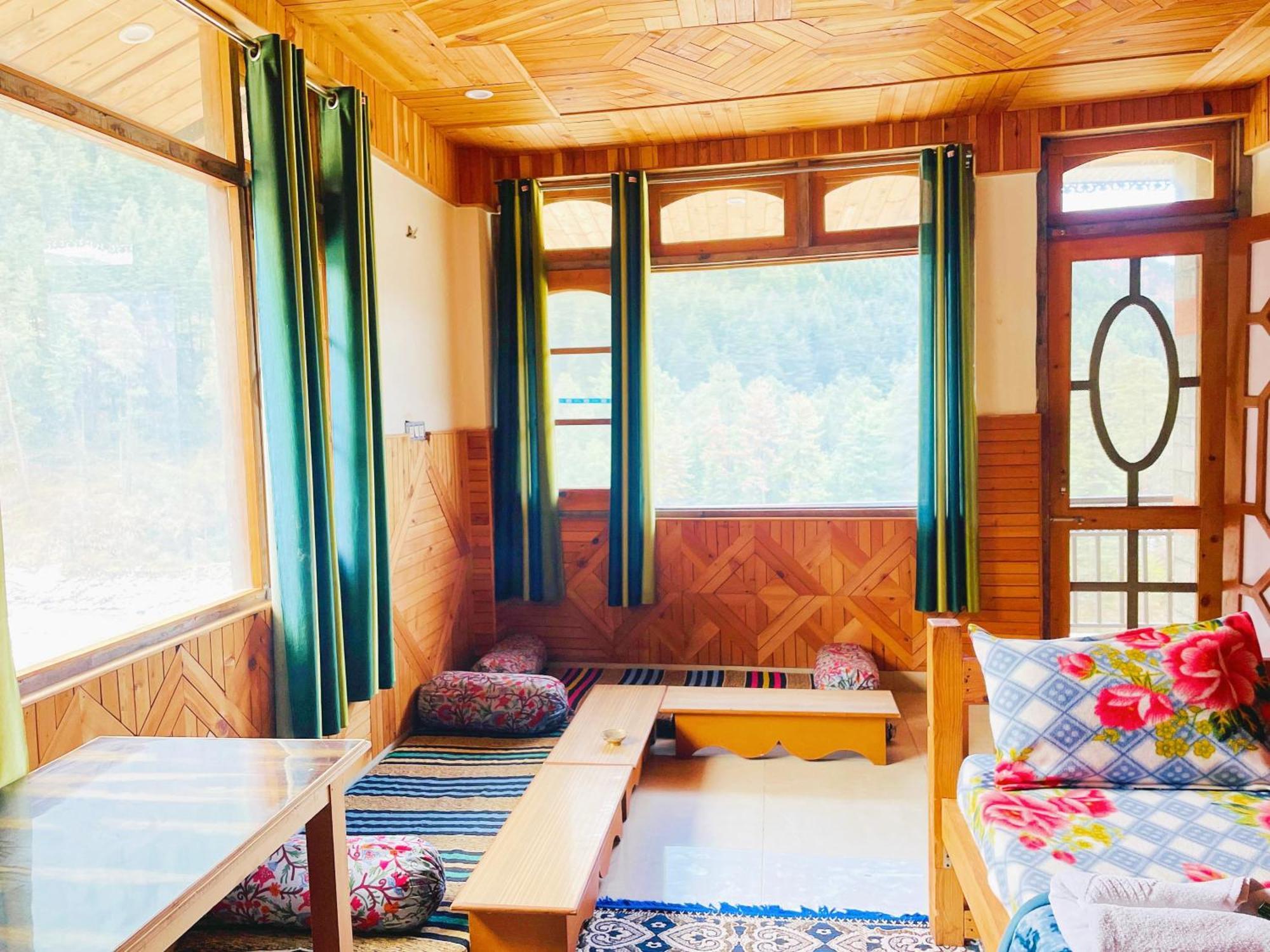 Chalo Chhalal Hotel & Cafe Kasol Exteriör bild